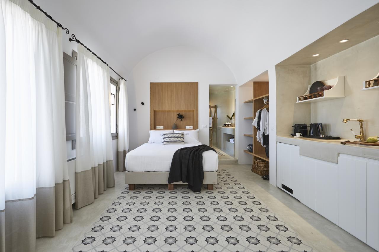 White & Co. La Torre Suites Pyrgos Kallistis Bagian luar foto