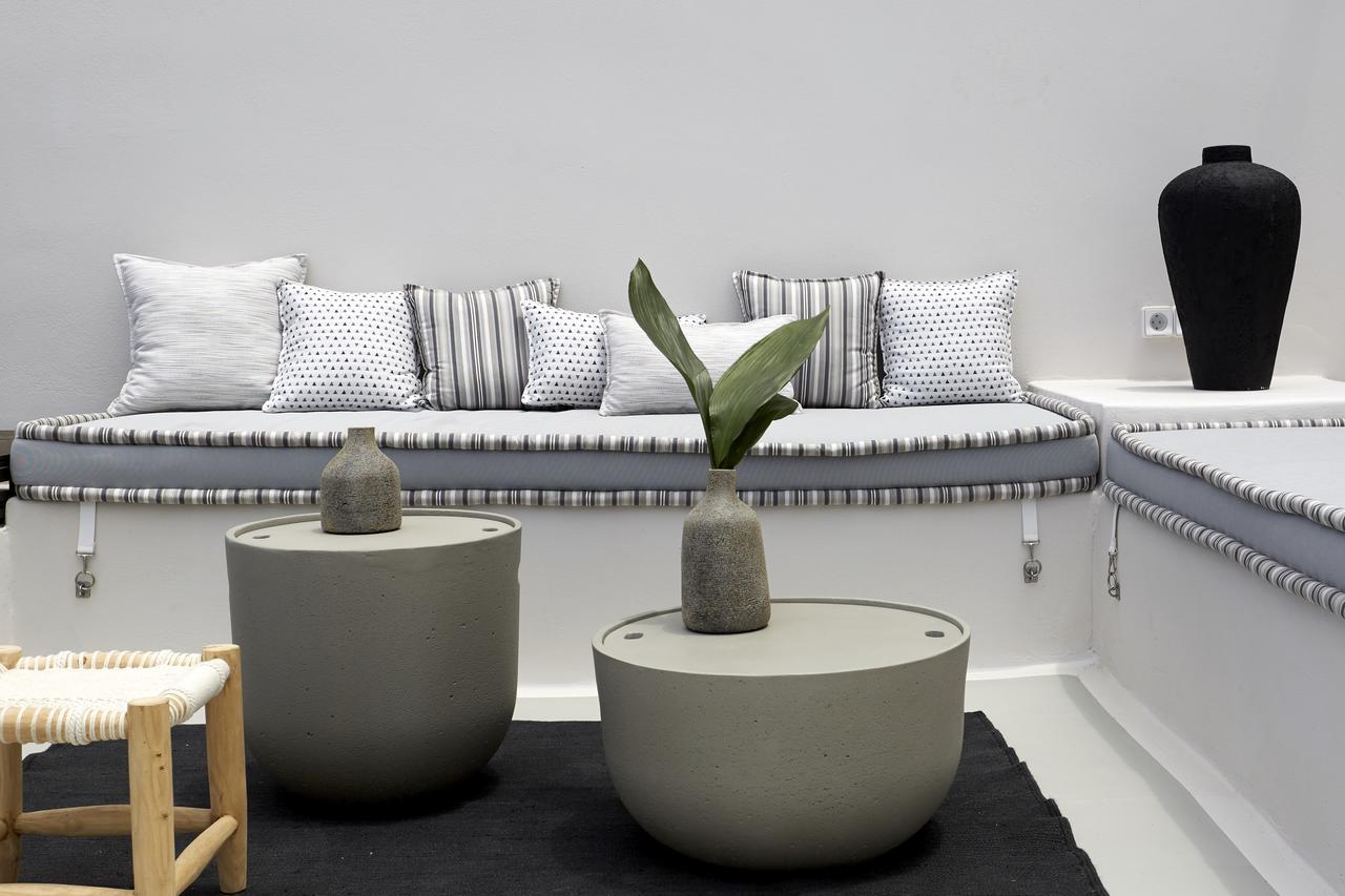 White & Co. La Torre Suites Pyrgos Kallistis Bagian luar foto
