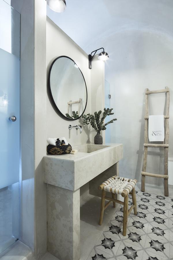 White & Co. La Torre Suites Pyrgos Kallistis Bagian luar foto
